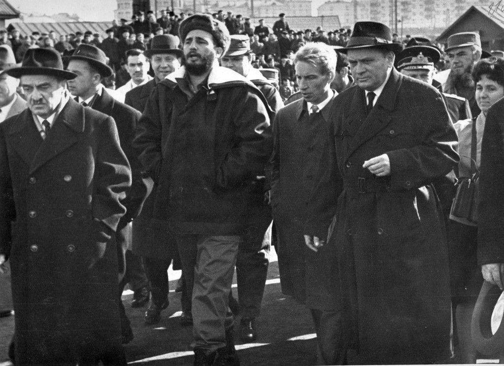 1963 г. Фидель Кастро и Анастас Микоян в рыбном порту