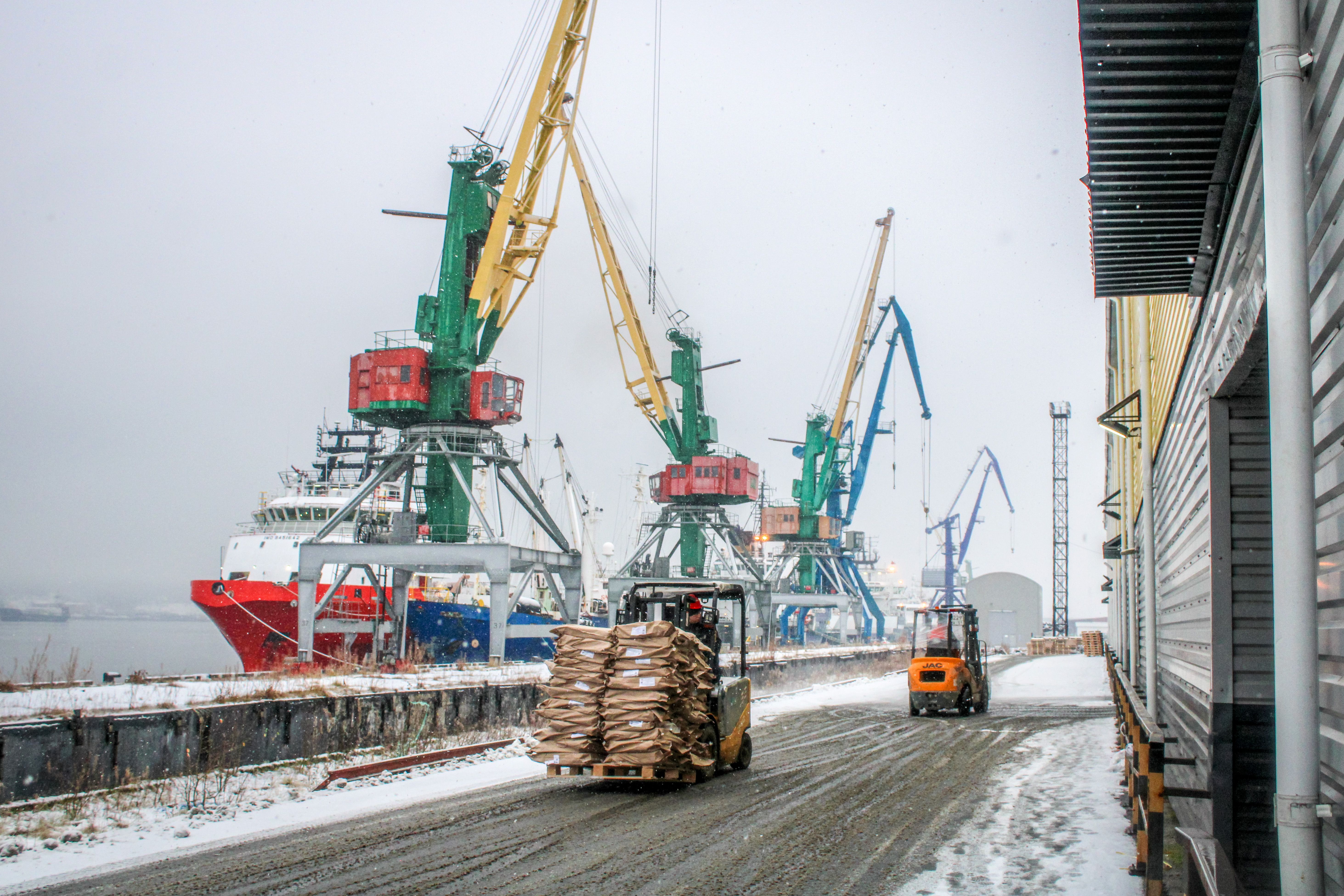 В Рыбном порту растут объемы перевалки кормов из Белоруссии