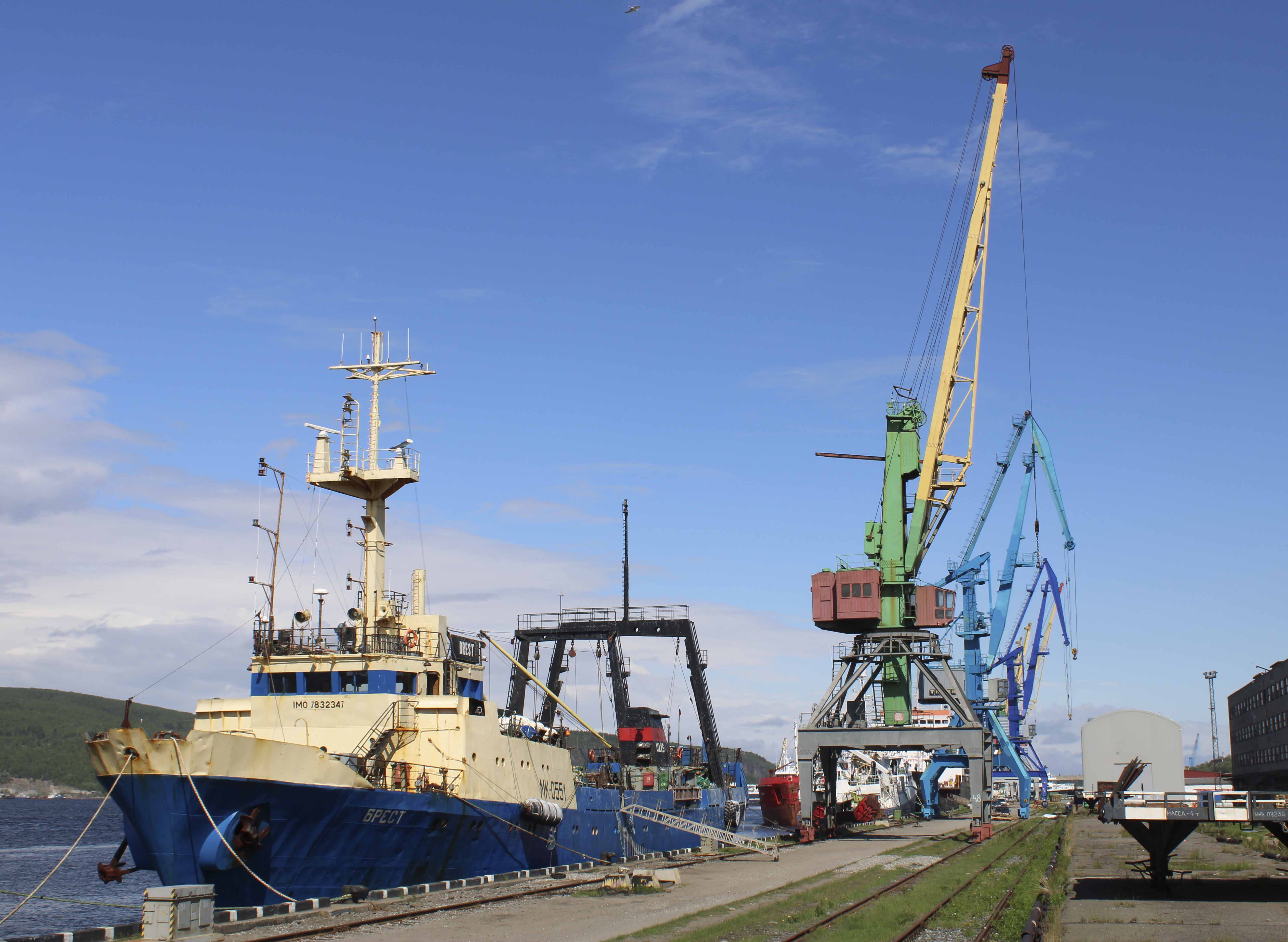 В мае объёмы доставки рыбы в Мурманск резко сократились
